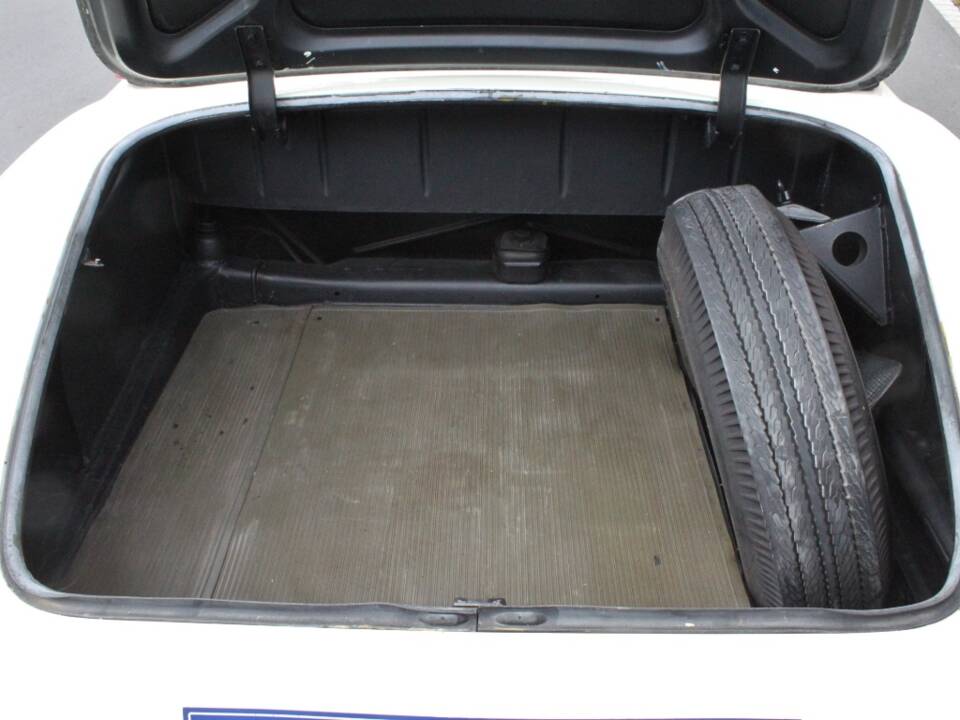 Image 12/17 of Mercedes-Benz 190 SL (1959)