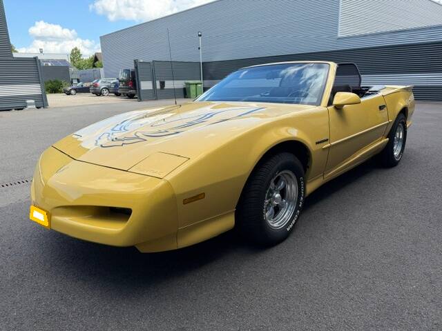Image 1/25 of Pontiac Firebird TransAm (1992)