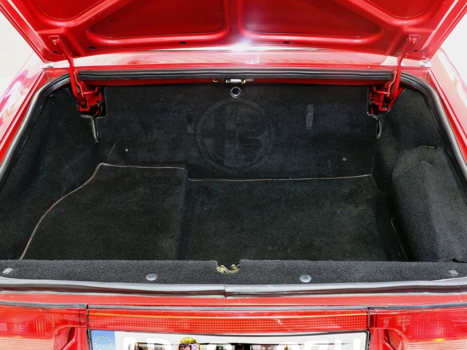 Bild 22/25 von Alfa Romeo 2.0 Spider (1993)