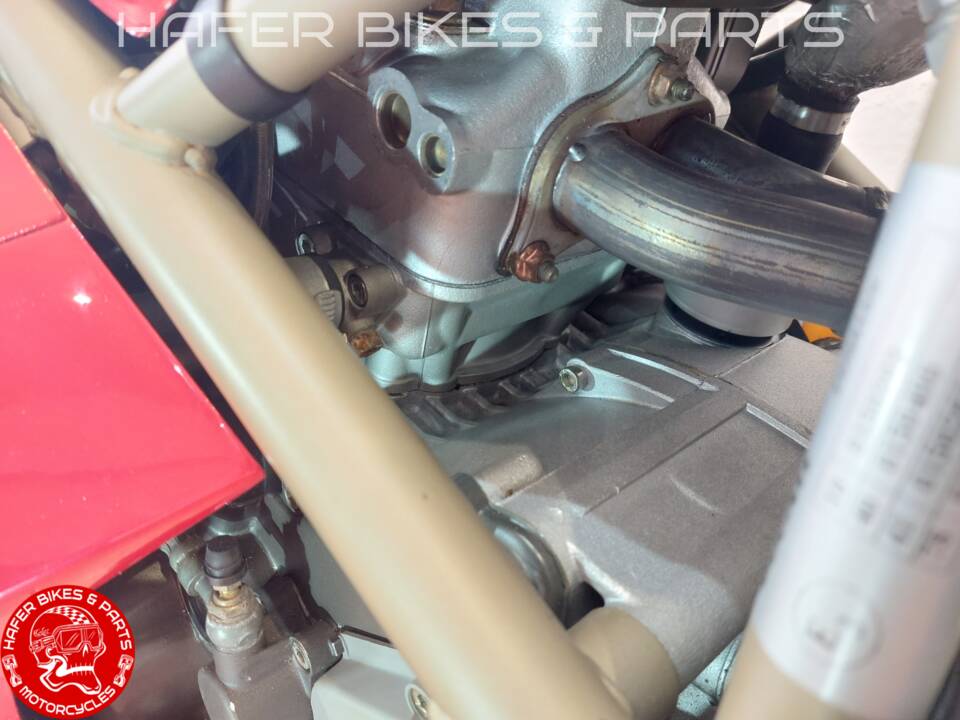 Bild 36/42 von Ducati 916 (1995)