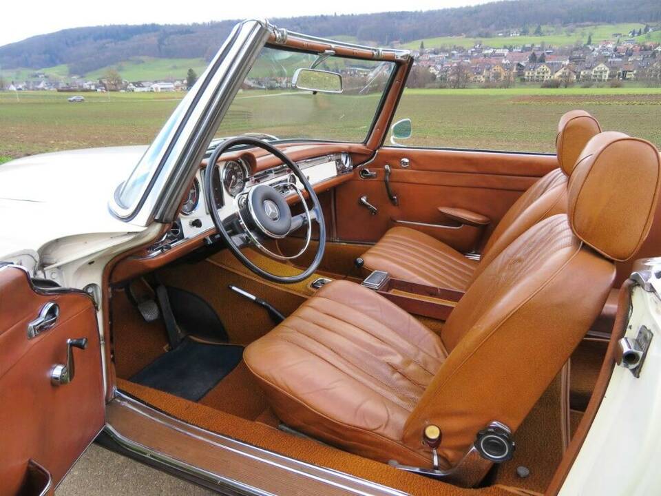 Image 5/17 of Mercedes-Benz 230 SL (1966)