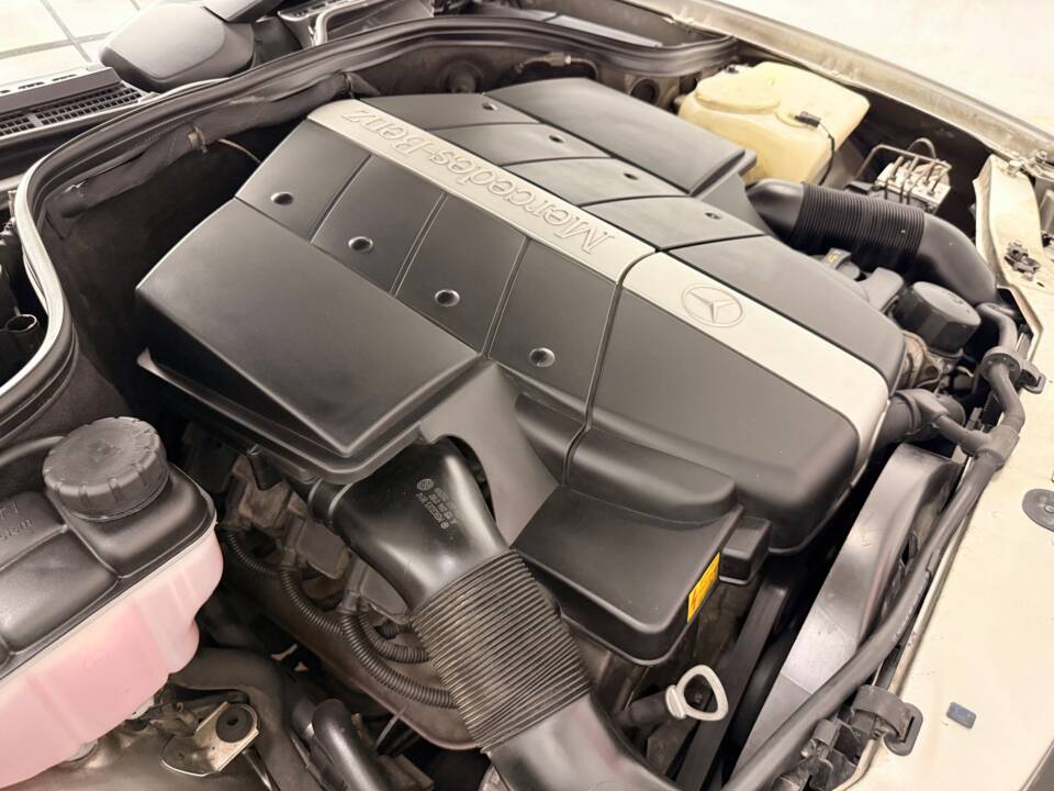 Afbeelding 19/19 van Mercedes-Benz CLK 430 (1999)