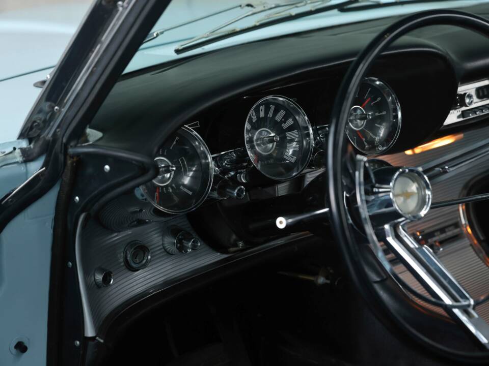 Immagine 26/50 di Ford Thunderbird (1962)