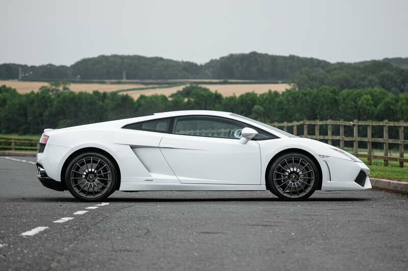 Afbeelding 5/29 van Lamborghini Gallardo LP 550-2 Balboni (2010)