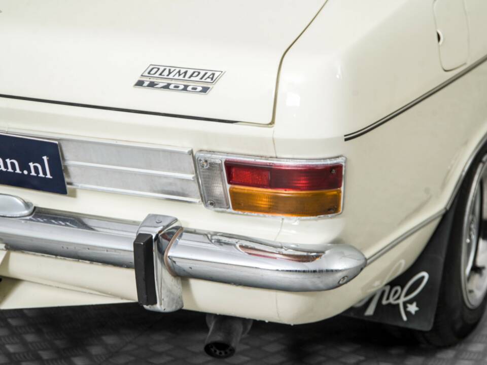Image 31/50 of Opel Olympia 1700 S (1968)