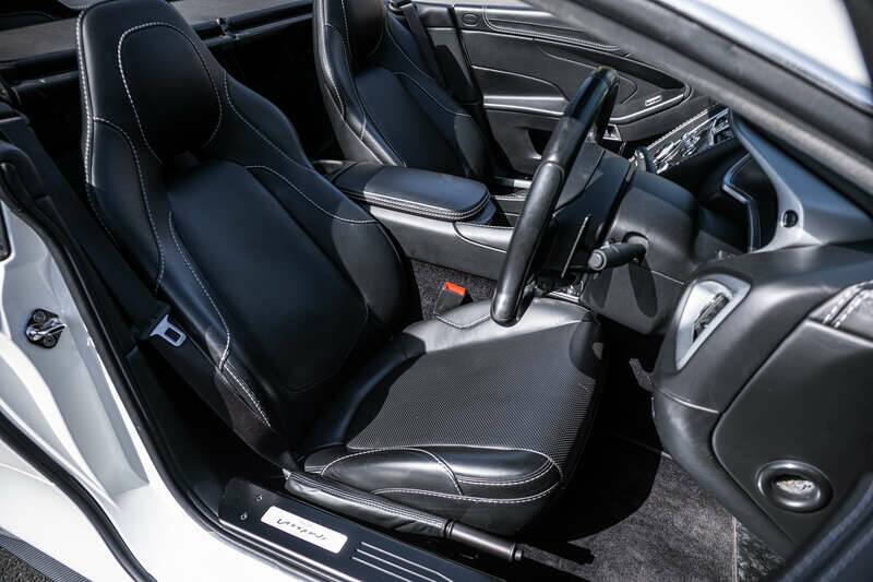 Image 8/50 of Aston Martin Vanquish Volante (2014)