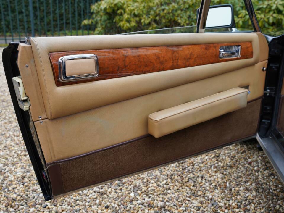 Image 30/50 of Aston Martin V8 Volante (1982)