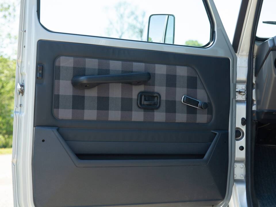 Image 26/45 of Mercedes-Benz 280 GE (LWB) (1989)