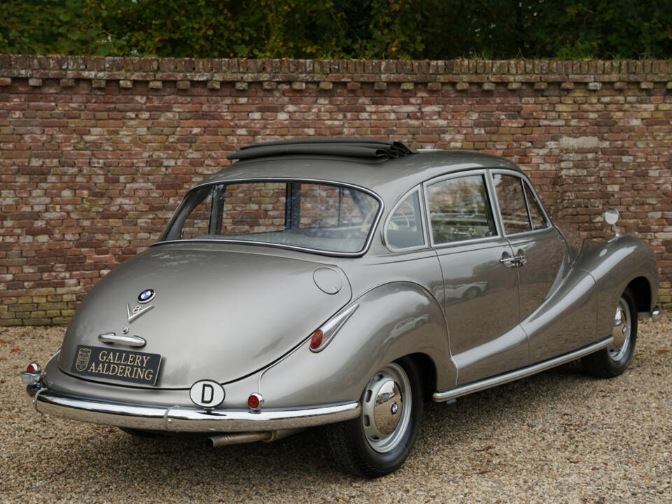 Immagine 9/50 di BMW 501 V8 (1965)