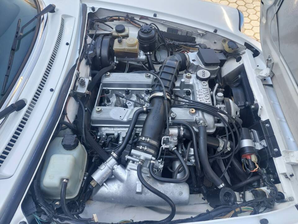 Image 23/27 of Alfa Romeo 2.0 Spider (1991)