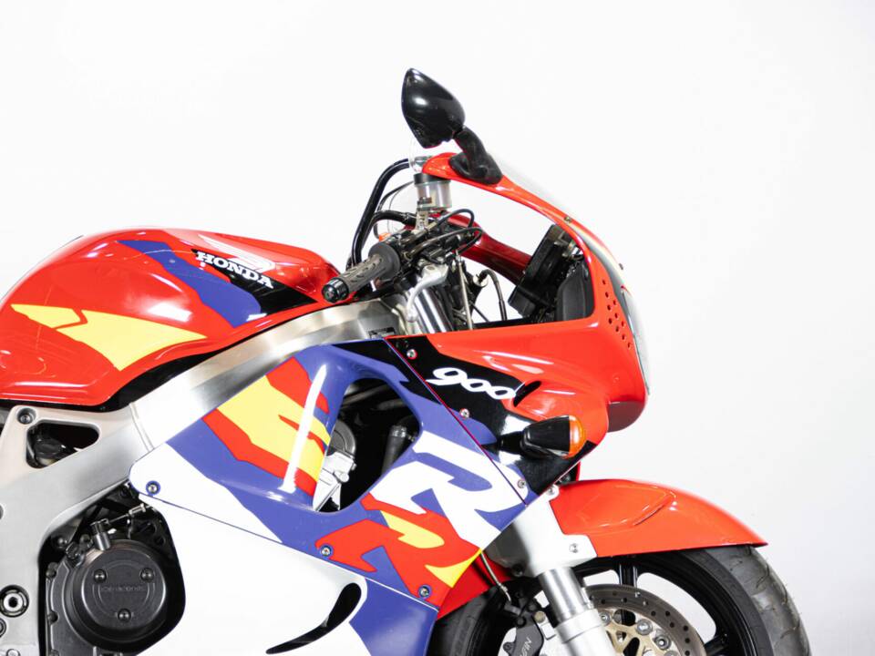 Immagine 29/50 di Honda CBR 900RR Fireblade (1996)