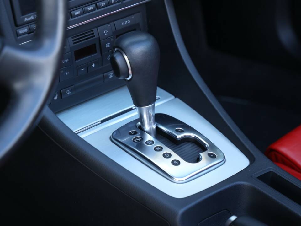 Afbeelding 45/50 van Audi S4 (2004)