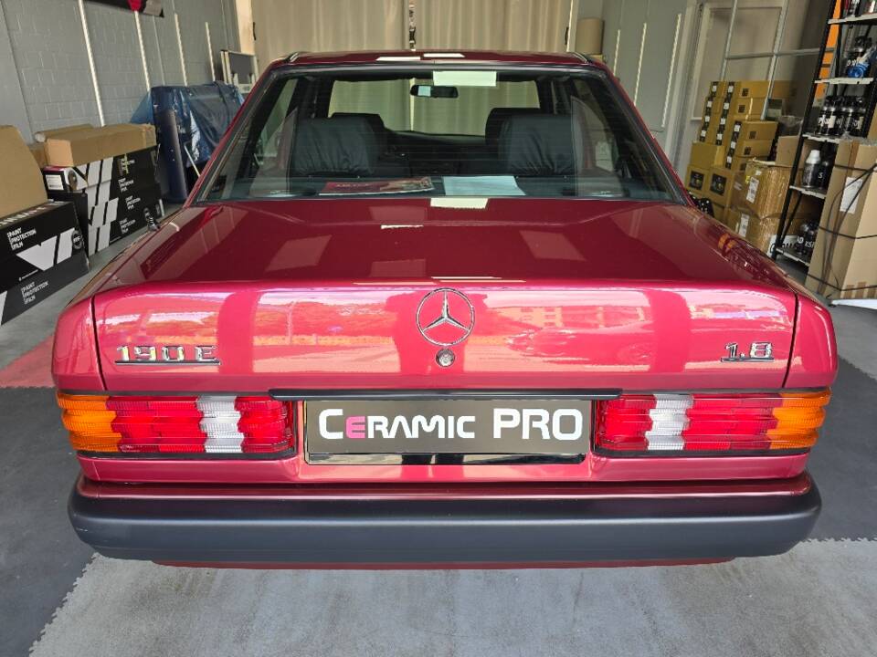 Imagen 3/69 de Mercedes-Benz 190 E 1.8 (1991)