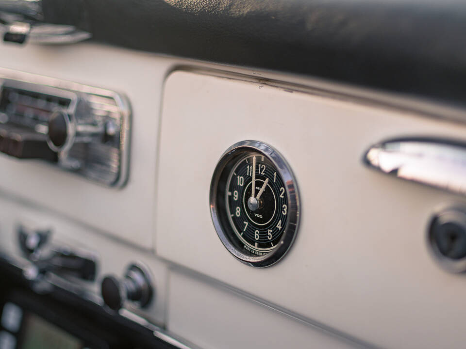 Image 27/42 de Mercedes-Benz 190 SL (1961)