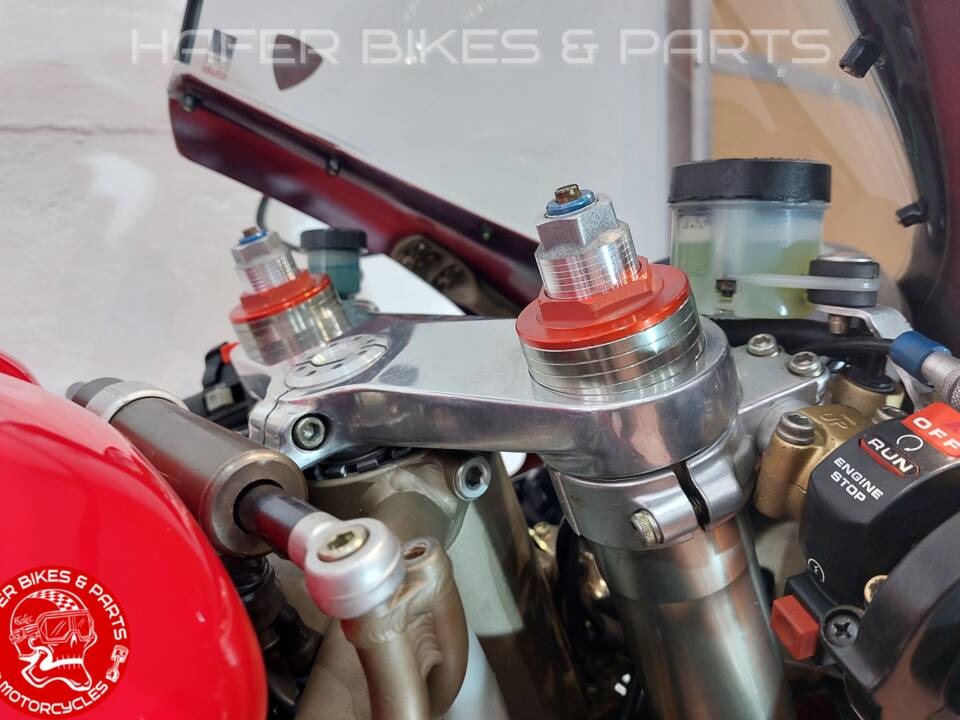 Obraz 20/38 pojazdu Ducati 916 (1998)