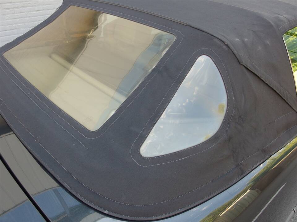Image 18/96 of Mercedes-Benz 300 SL (1992)