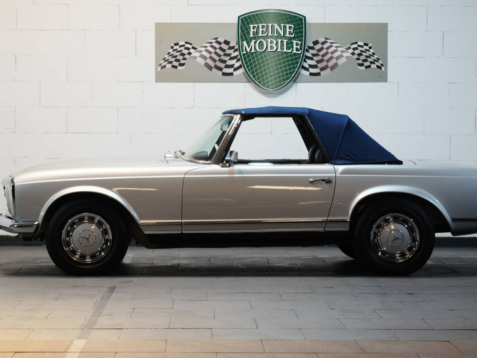 Image 2/36 of Mercedes-Benz 280 SL (1969)