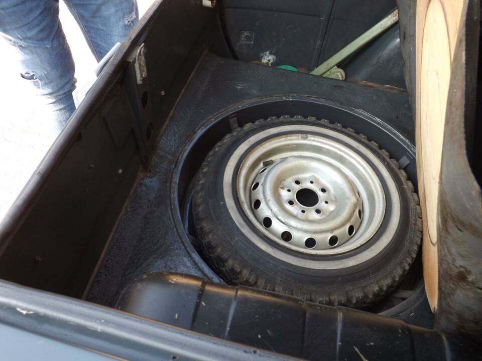 Image 32/50 of FIAT 1100 R (1967)