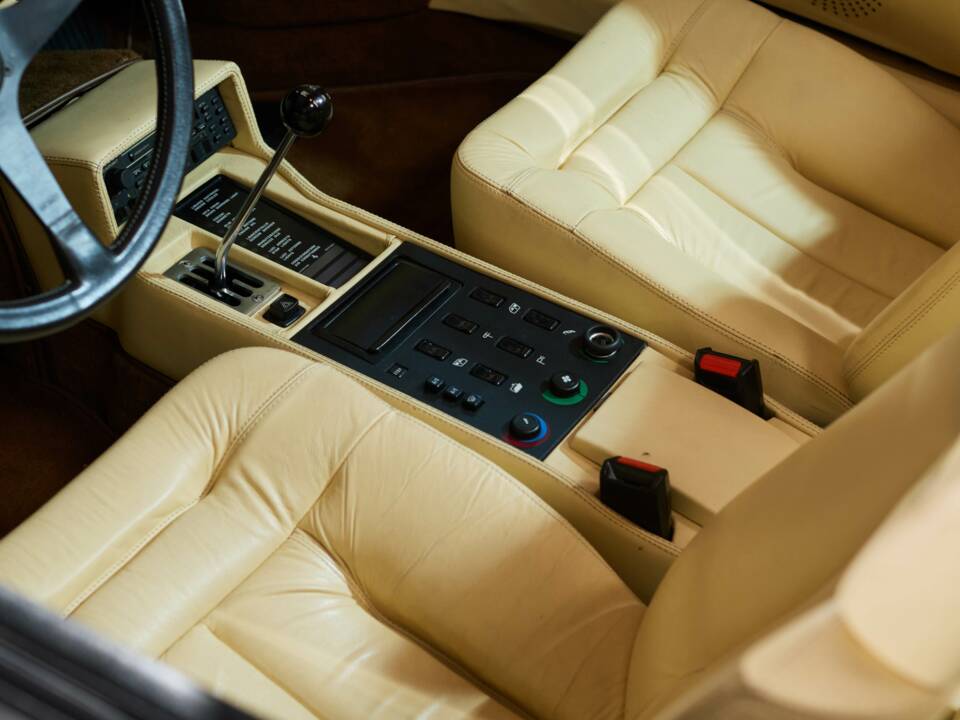 Bild 35/99 von Ferrari Mondial Quattrovalvole (1985)
