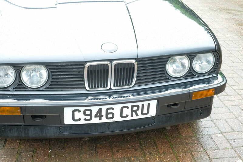 Immagine 22/50 di BMW 320i (1986)