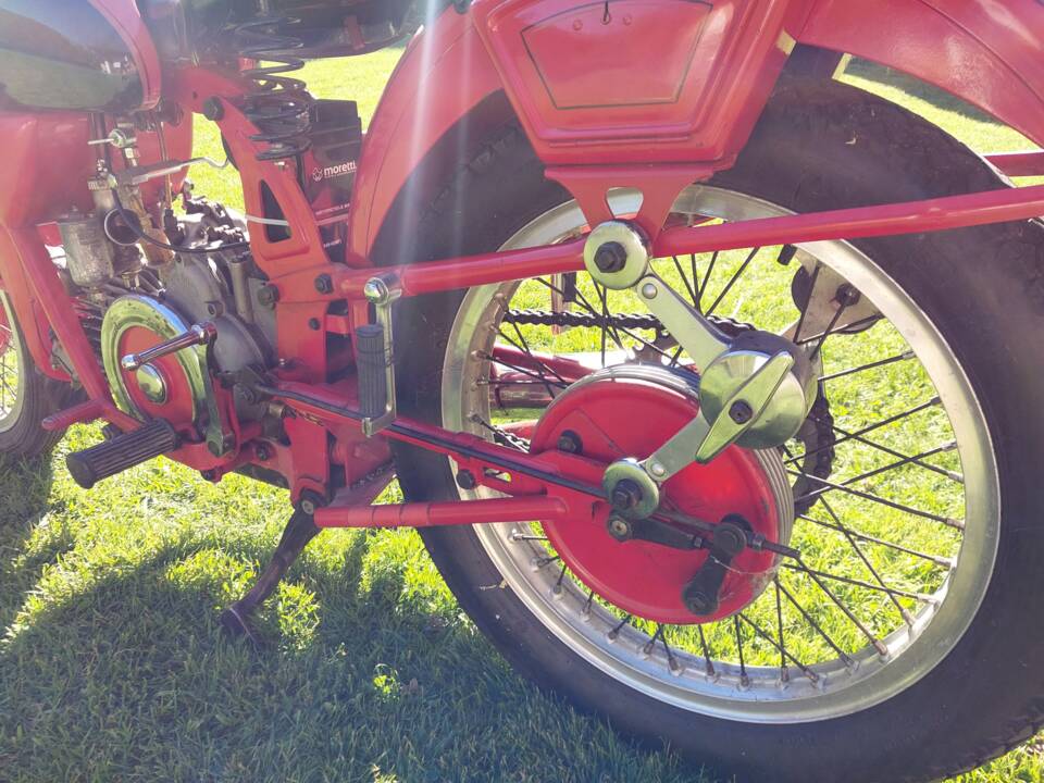 Image 6/10 of Moto Guzzi DUMMY (1954)