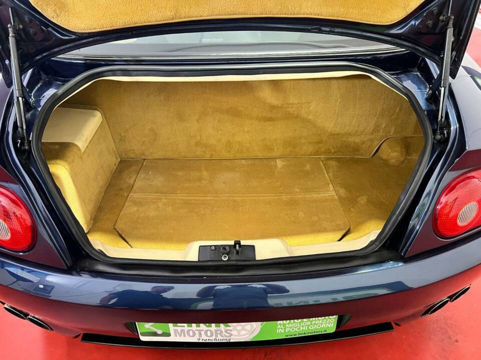 Bild 41/50 von Ferrari 456 GT (1994)