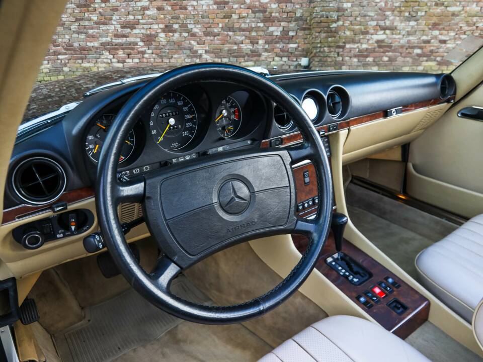 Image 38/50 de Mercedes-Benz 420 SL (1986)