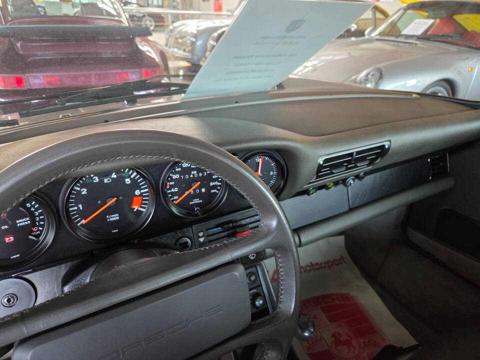 Bild 18/27 von Porsche 911 Carrera 3.2 (1987)