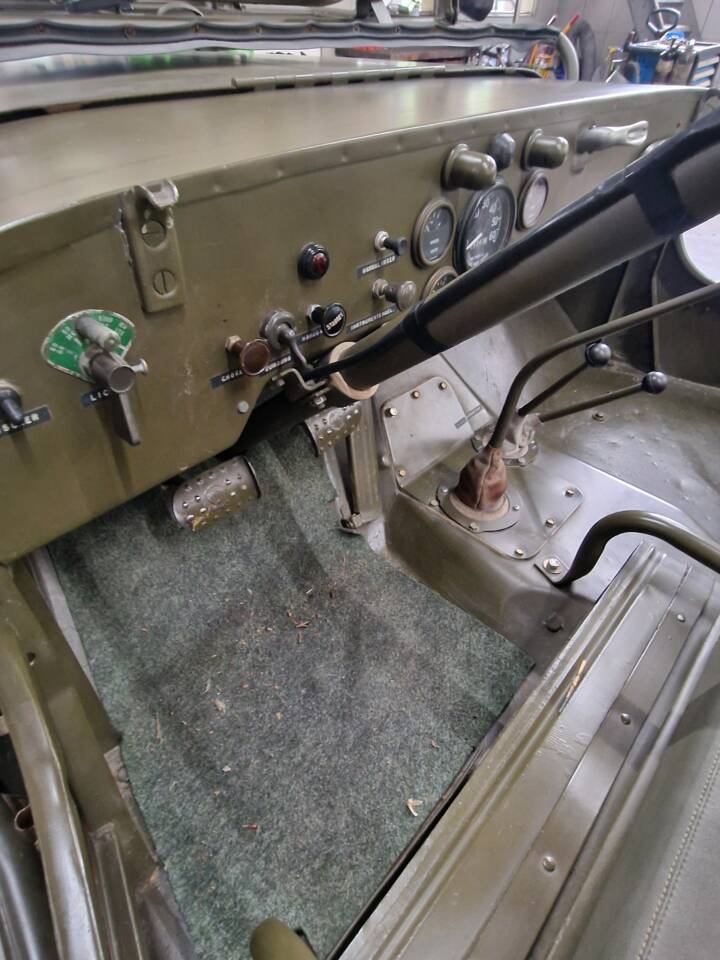 Bild 27/109 von Hotchkiss M 201 (1962)