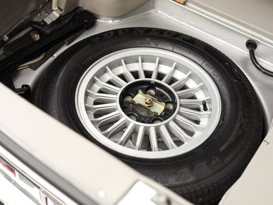 Image 35/95 of BMW 3.0 CSi (1975)