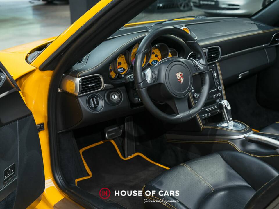Immagine 16/24 di Porsche 911 Turbo S (2011)