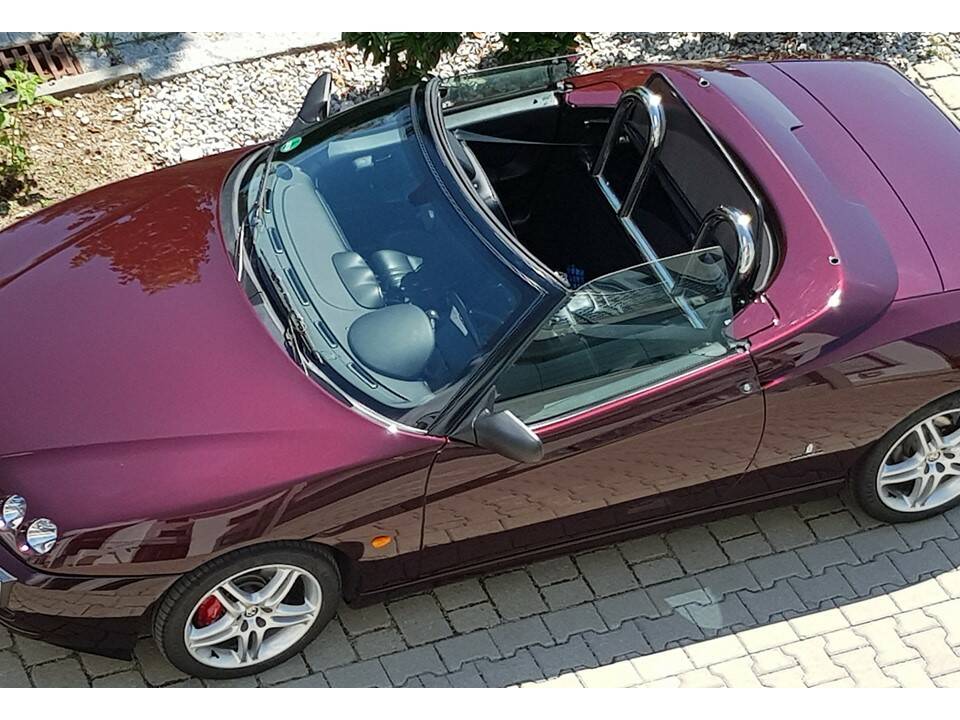 Image 6/21 de Alfa Romeo Spider 3.2 V6 24V (2004)