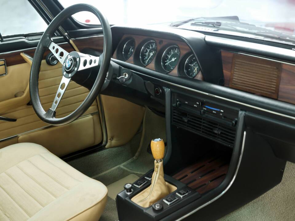 Bild 34/50 von BMW 3.0 CSi (1975)
