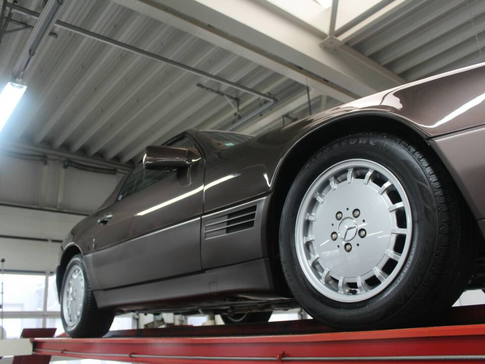 Imagen 9/50 de Mercedes-Benz 300 SL (1993)