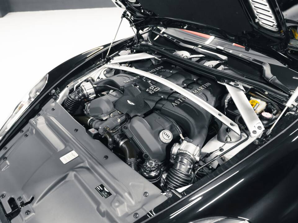 Image 21/38 of Aston Martin Virage (2012)