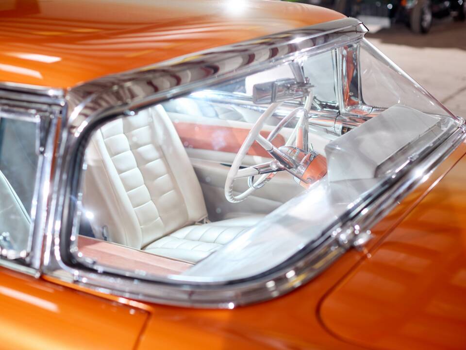 Image 27/34 of Lincoln Premiere Hardtop Coupé (1956)