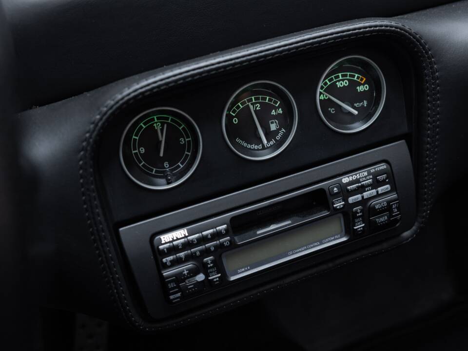 Image 28/50 of Ferrari F 355 Spider (1999)