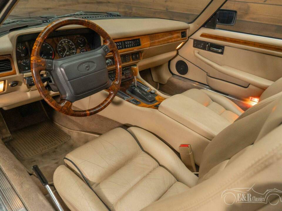 Image 2/19 de Jaguar XJS 5.3 V12 (1995)