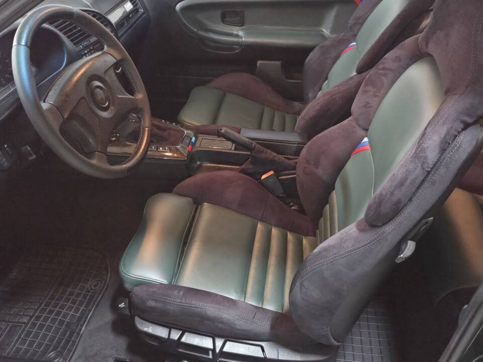 Image 20/54 of BMW M3 GT (1995)