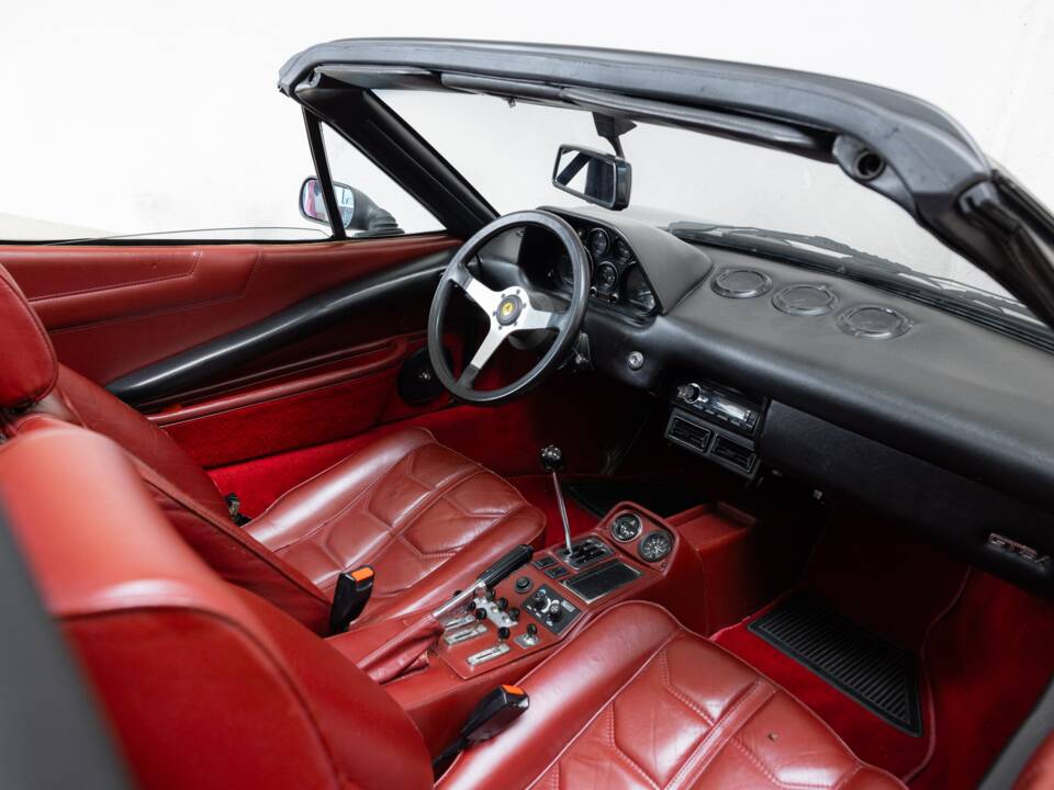 Bild 19/40 von Ferrari 308 GTS Quattrovalvole (1984)