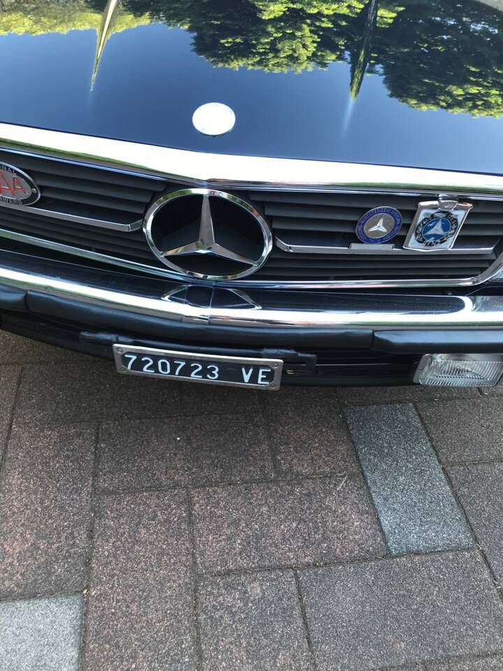 Image 16/53 de Mercedes-Benz 380 SL (1988)