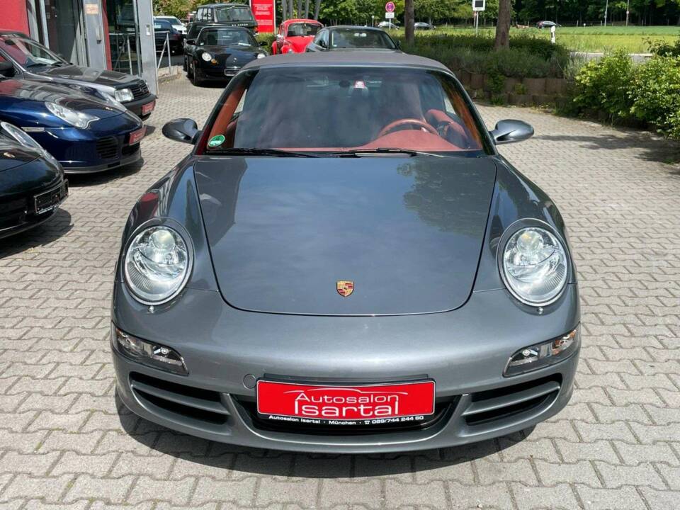 Image 3/16 of Porsche 911 Carrera S (2005)