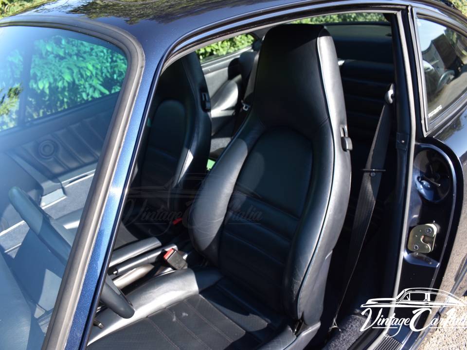Bild 24/50 von Porsche 911 Carrera 2 (1992)