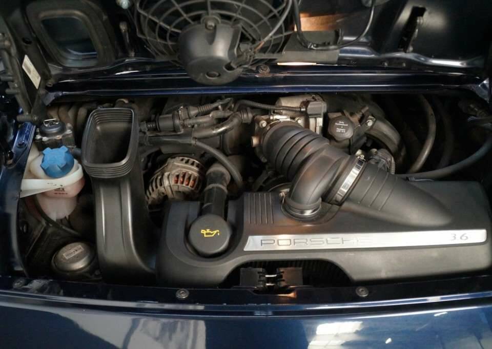 Image 9/50 de Porsche 911 Carrera (2005)