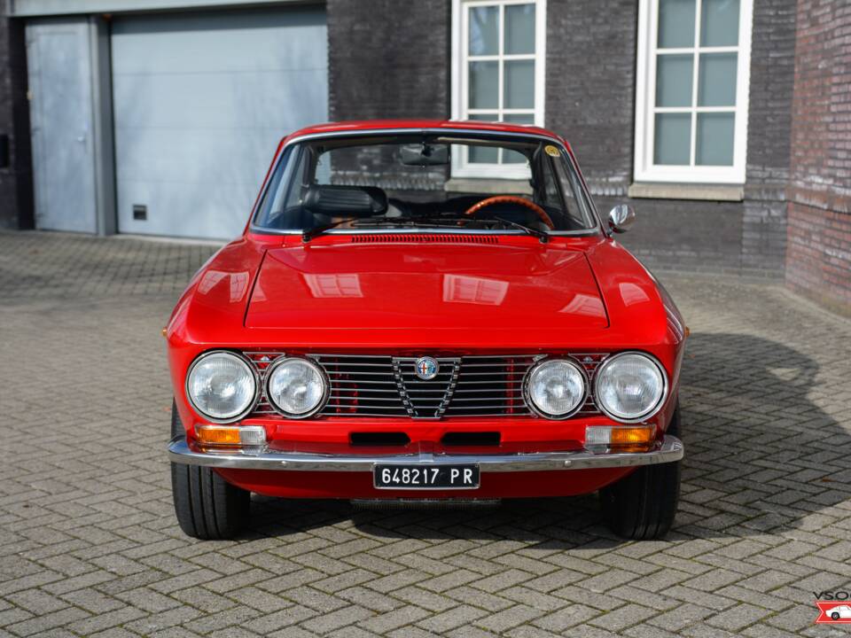 Image 5/17 of Alfa Romeo Giulia GT 1300 Junior (1971)