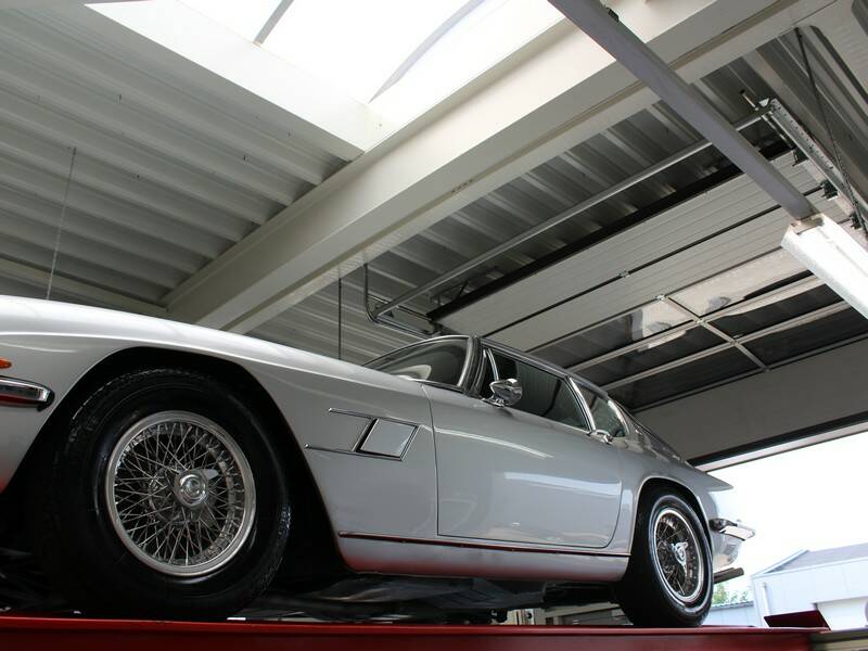 Image 11/50 of Maserati Mistral 4000 (1966)