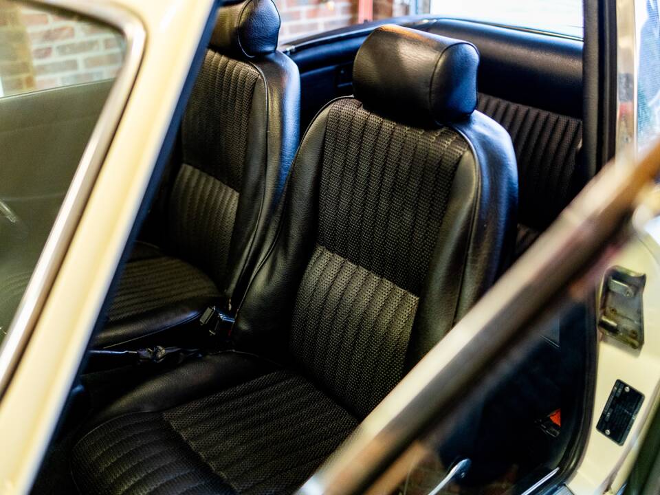 Afbeelding 38/50 van Triumph Stag (1972)