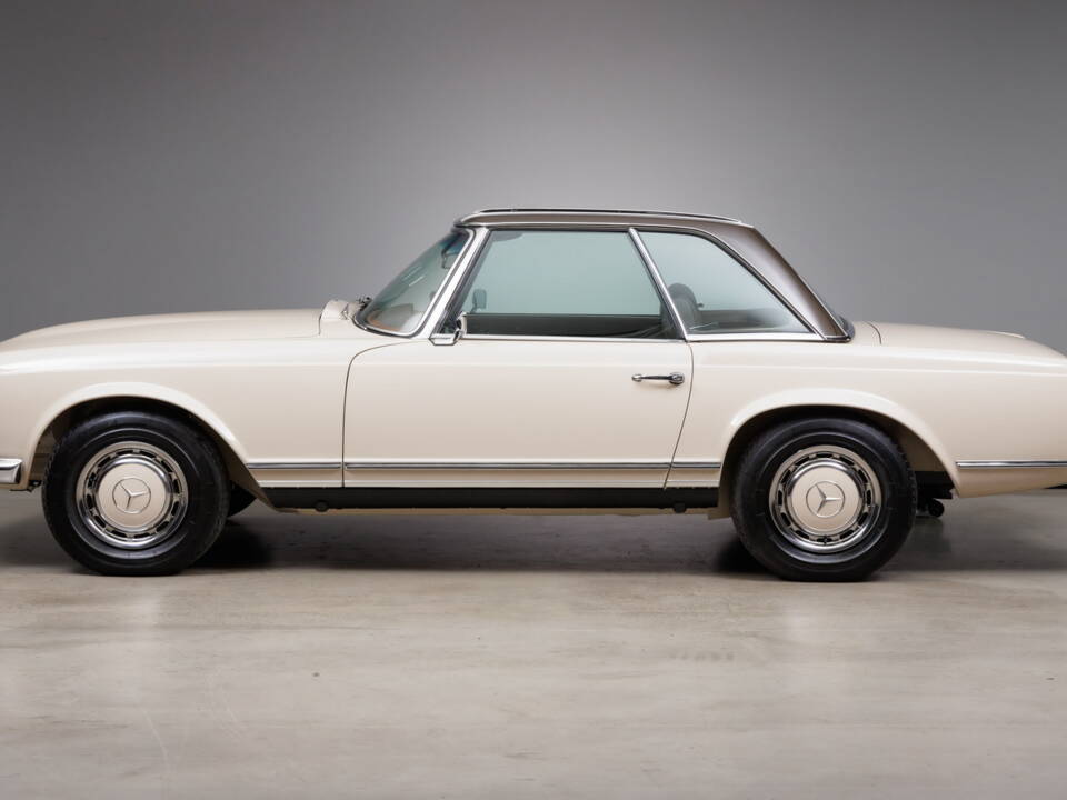 Image 14/37 de Mercedes-Benz 280 SL (1969)