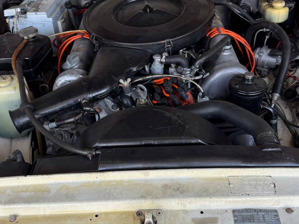 Image 18/18 of Mercedes-Benz 350 SL (1971)