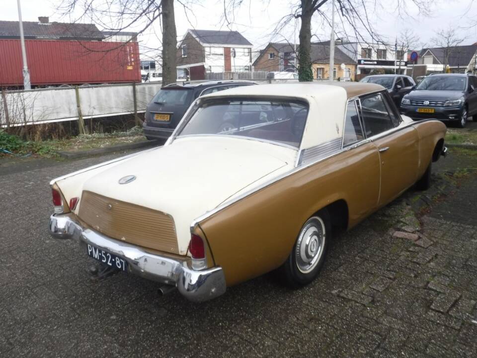 Image 42/50 of Studebaker GT Hawk (1963)